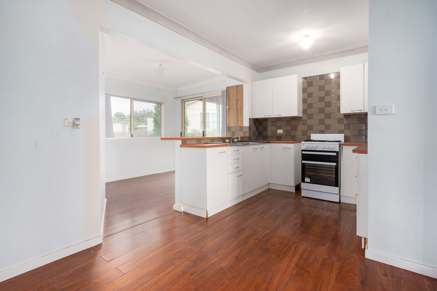 36 Wentworth Avenue, Singleton NSW 2330, Singleton - Thumbnail 4