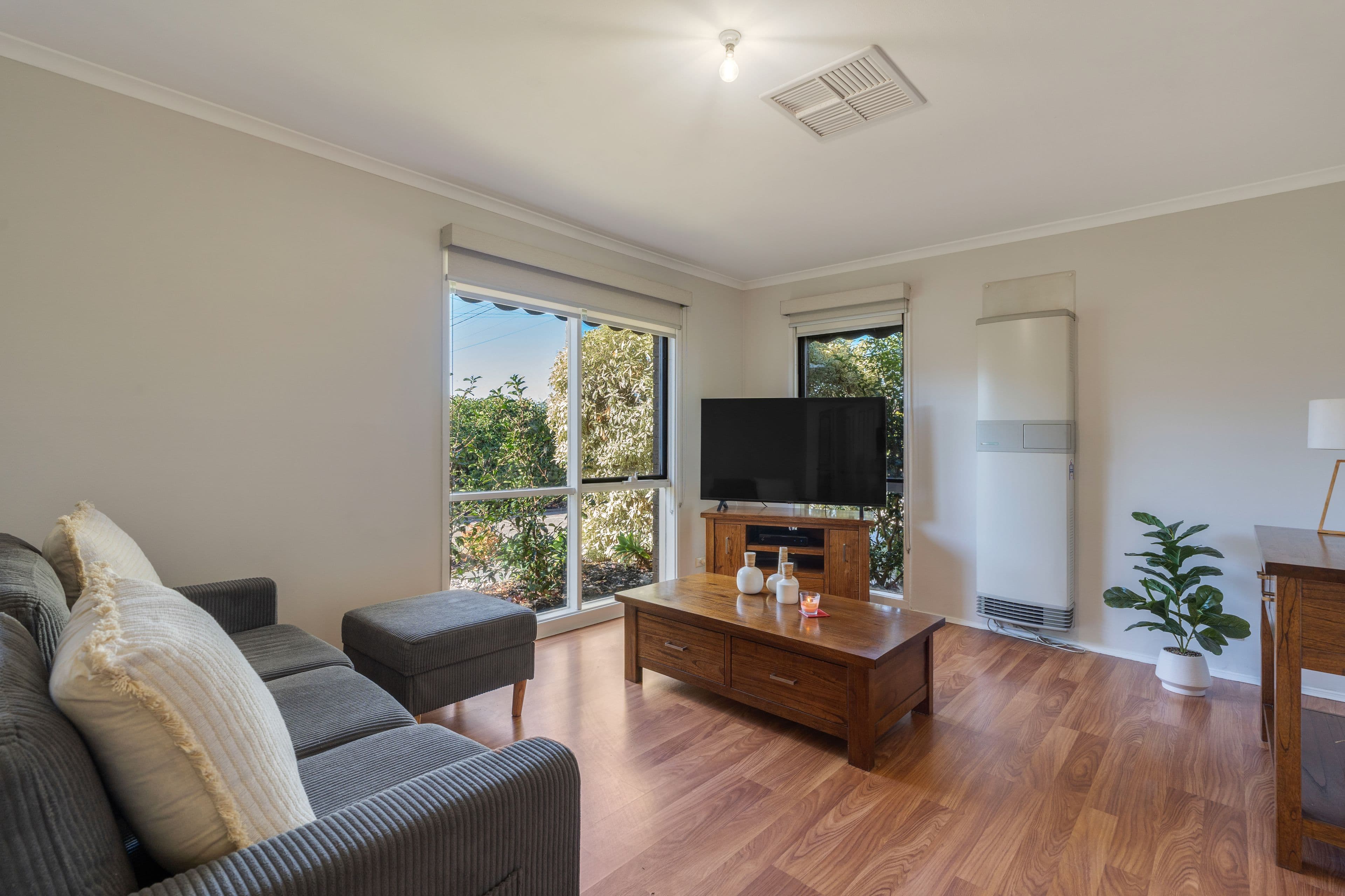 50 Carpenter Street, Maffra, Maffra - Thumbnail 2