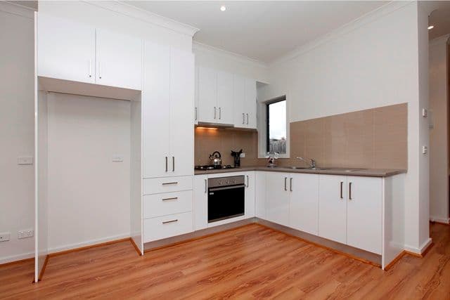 51 Lane Crescent, RESERVOIR VIC 3073, Reservoir - Thumbnail 4