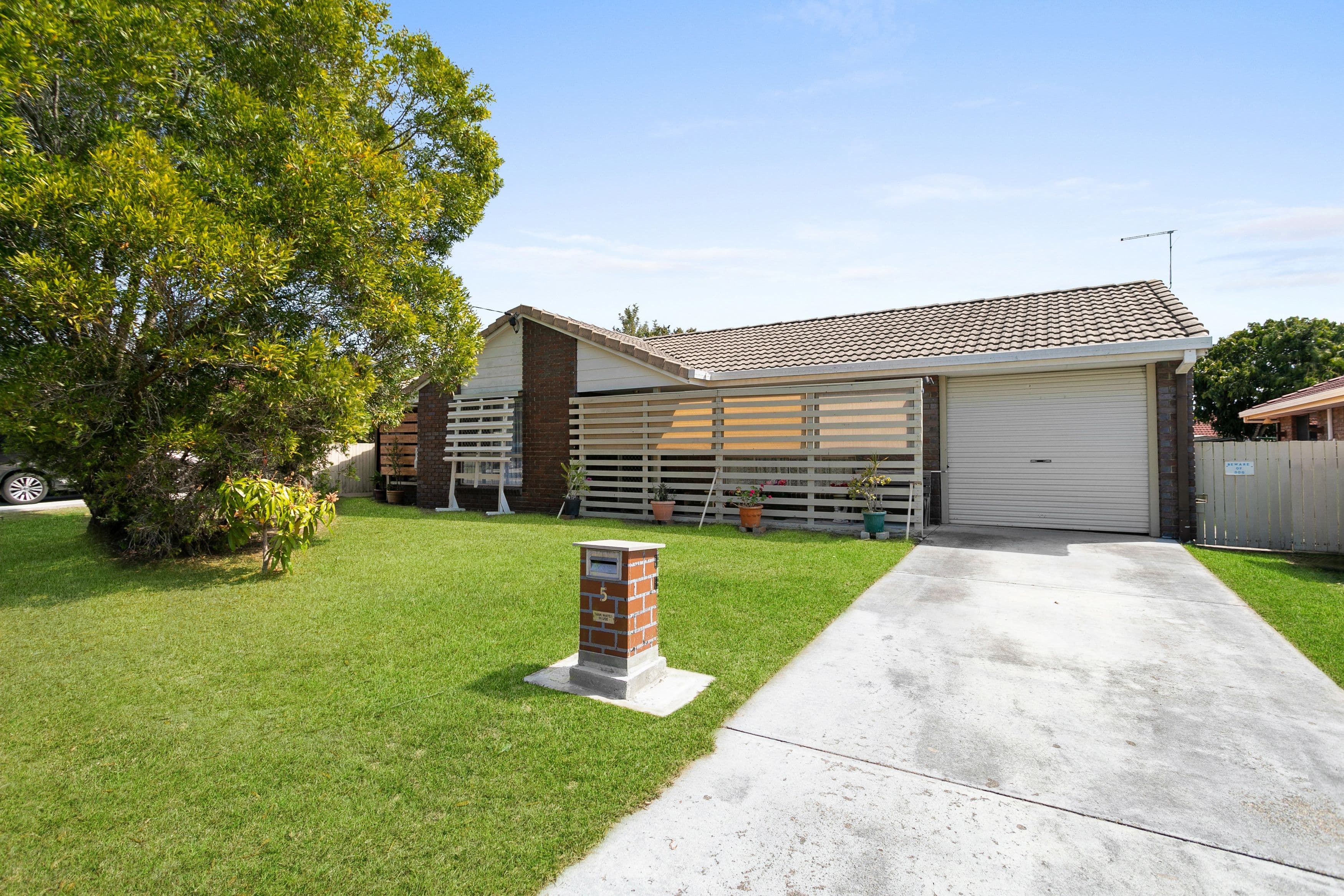 5 Bronwyn Court, Deception Bay QLD 4508, Deception Bay - Image 1