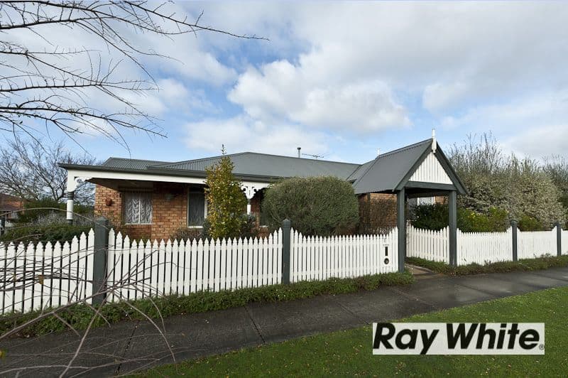 1 Pineview Court, NARRE WARREN SOUTH VIC 3805, Narre Warren South - Thumbnail 4