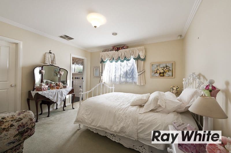 1 Pineview Court, NARRE WARREN SOUTH VIC 3805, Narre Warren South - Thumbnail 5