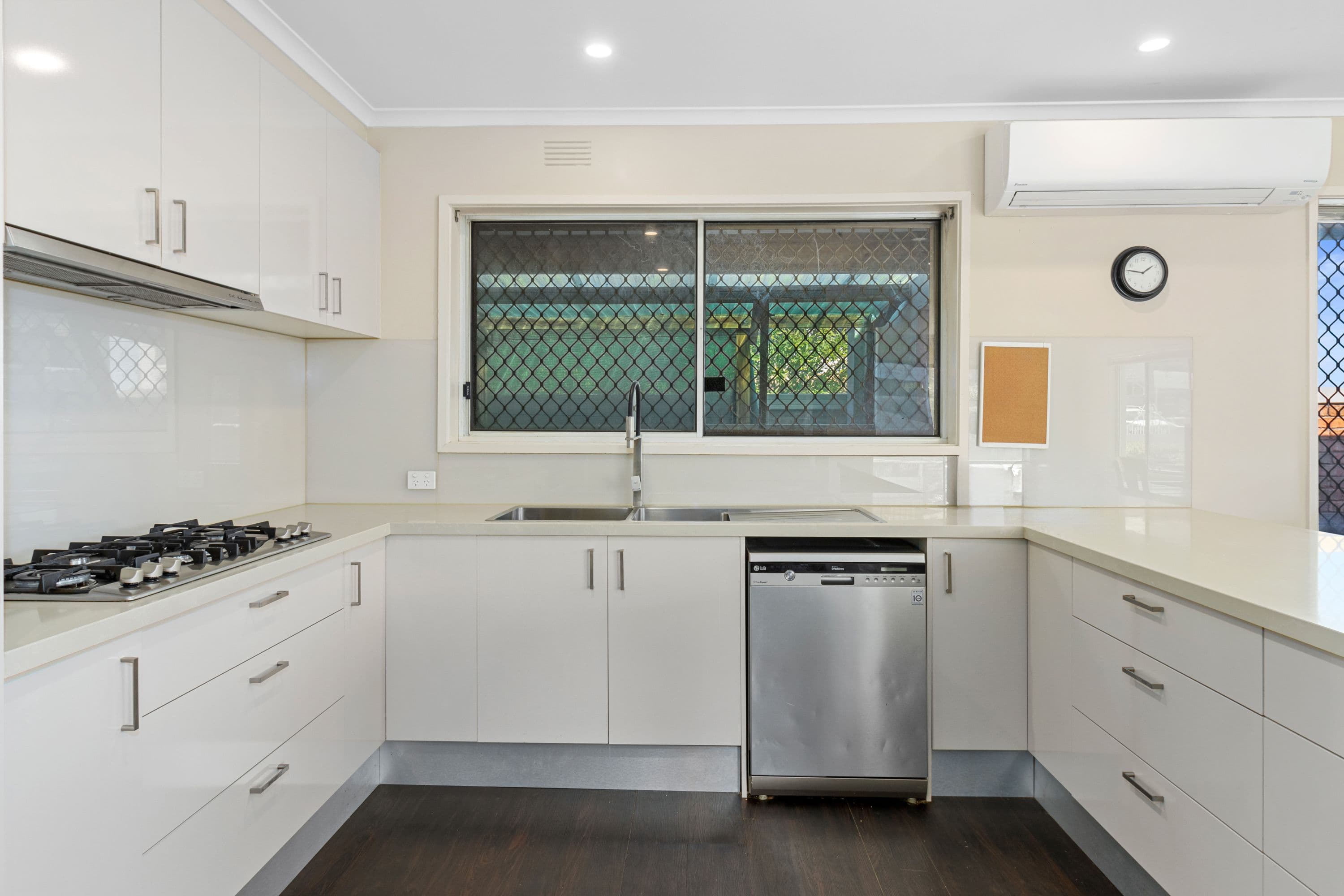 2 Rosella Road, Parkdale VIC 3195, Parkdale - Thumbnail 4