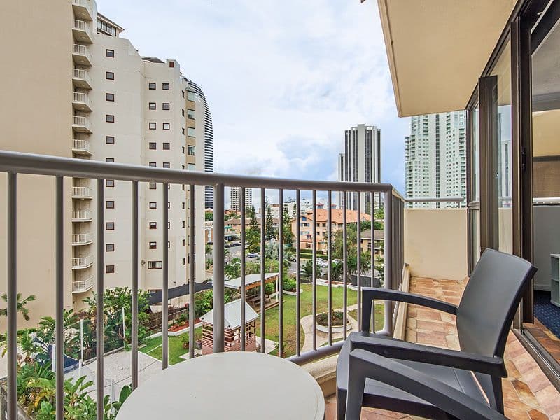 40 Surf Parade, BROADBEACH QLD 4218, Broadbeach - Thumbnail 6