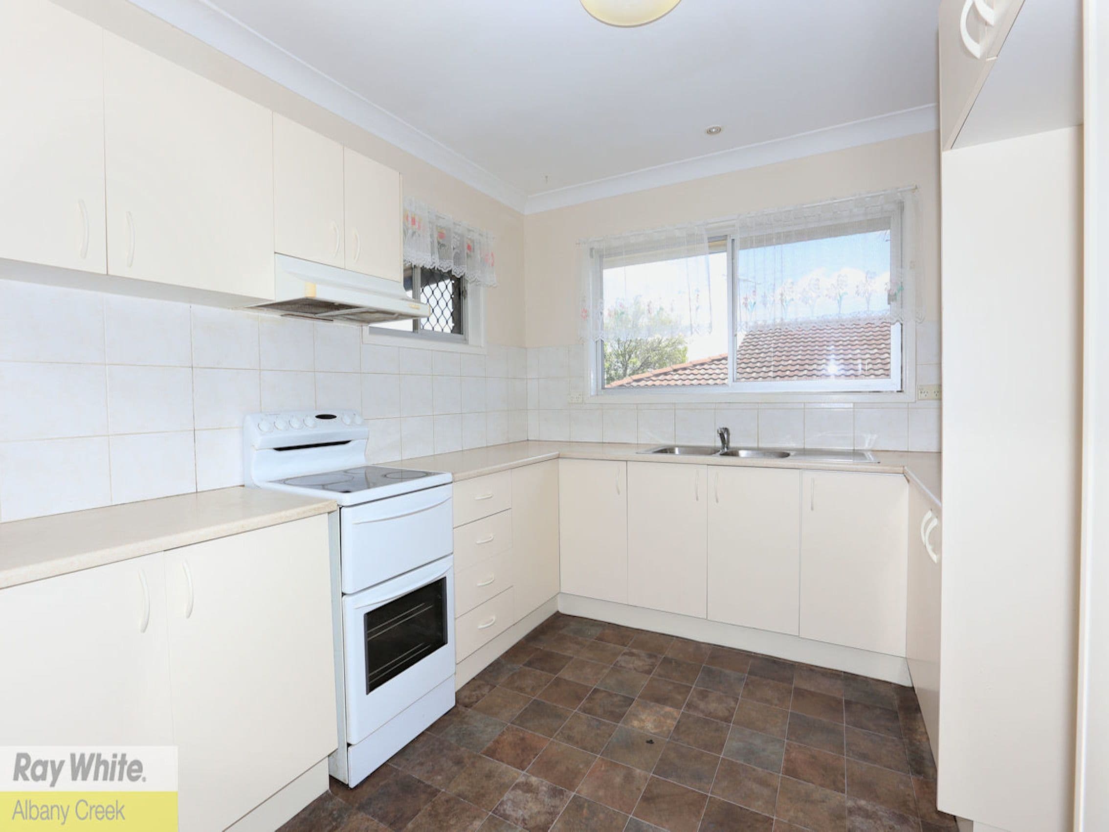 3 Waratah Street, ALBANY CREEK QLD 4035, Albany Creek - Thumbnail 4