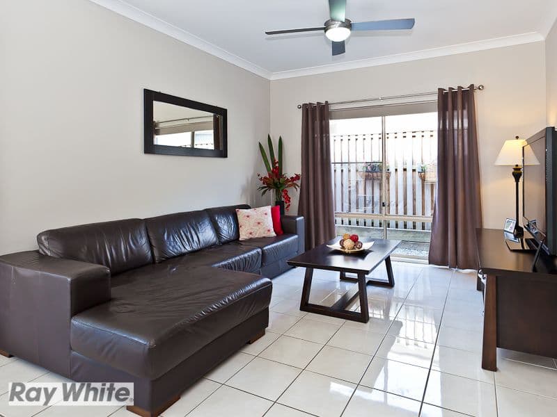 8 Planigale Crescent, NORTH LAKES QLD 4509, North Lakes - Thumbnail 3