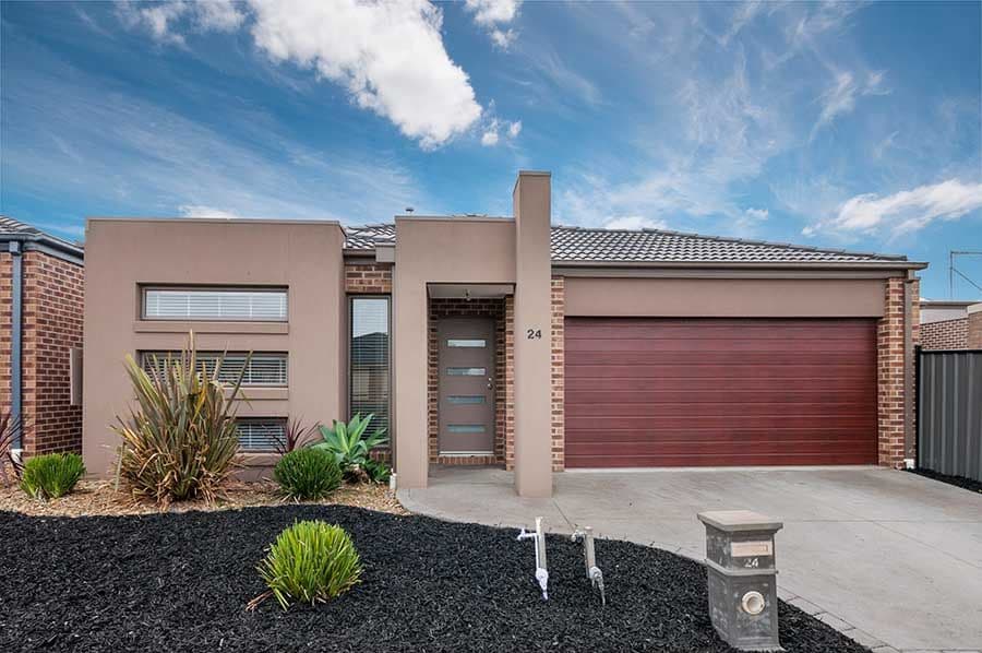 24 Thorngrove Avenue, Craigieburn VIC 3064, Craigieburn - Image 1