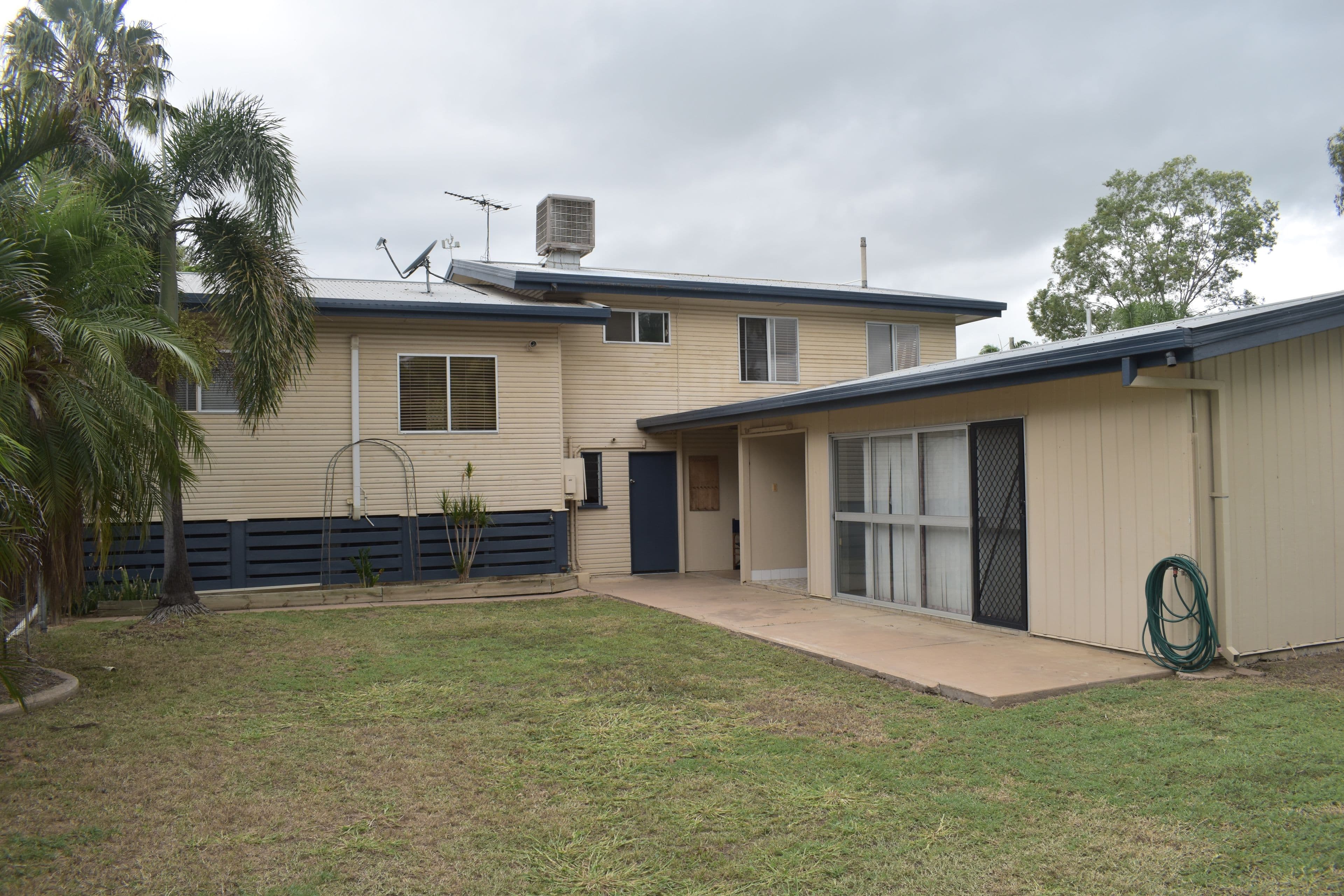 81 Ruby Street, Emerald QLD 4720, Emerald - Thumbnail 2