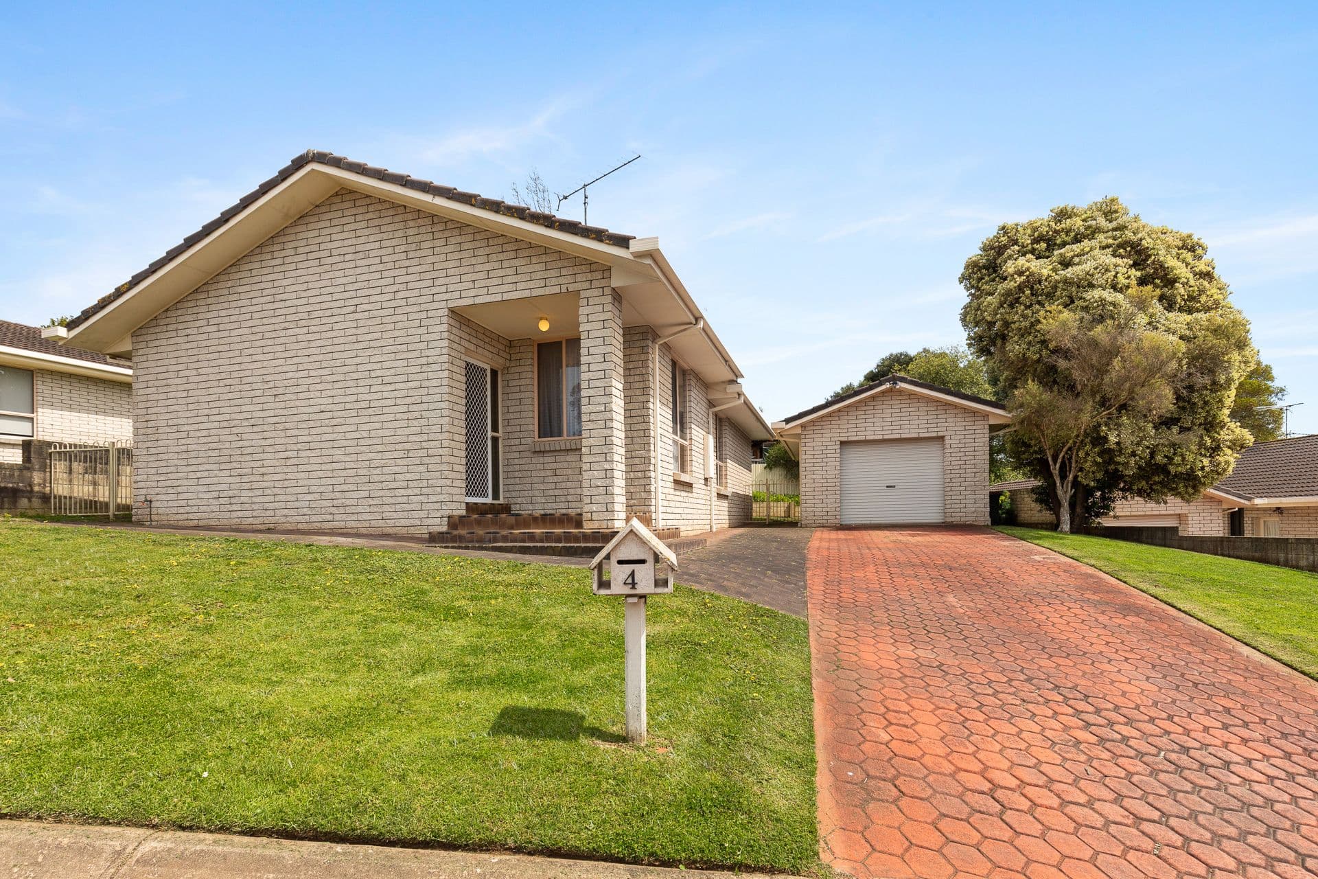 22 Buronga Avenue, Mount Gambier SA 5290, Mount Gambier - Thumbnail 2