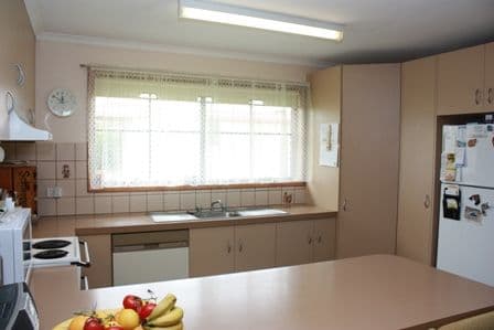 16 Main Street, RUTHERGLEN VIC 3685, Rutherglen - Thumbnail 6