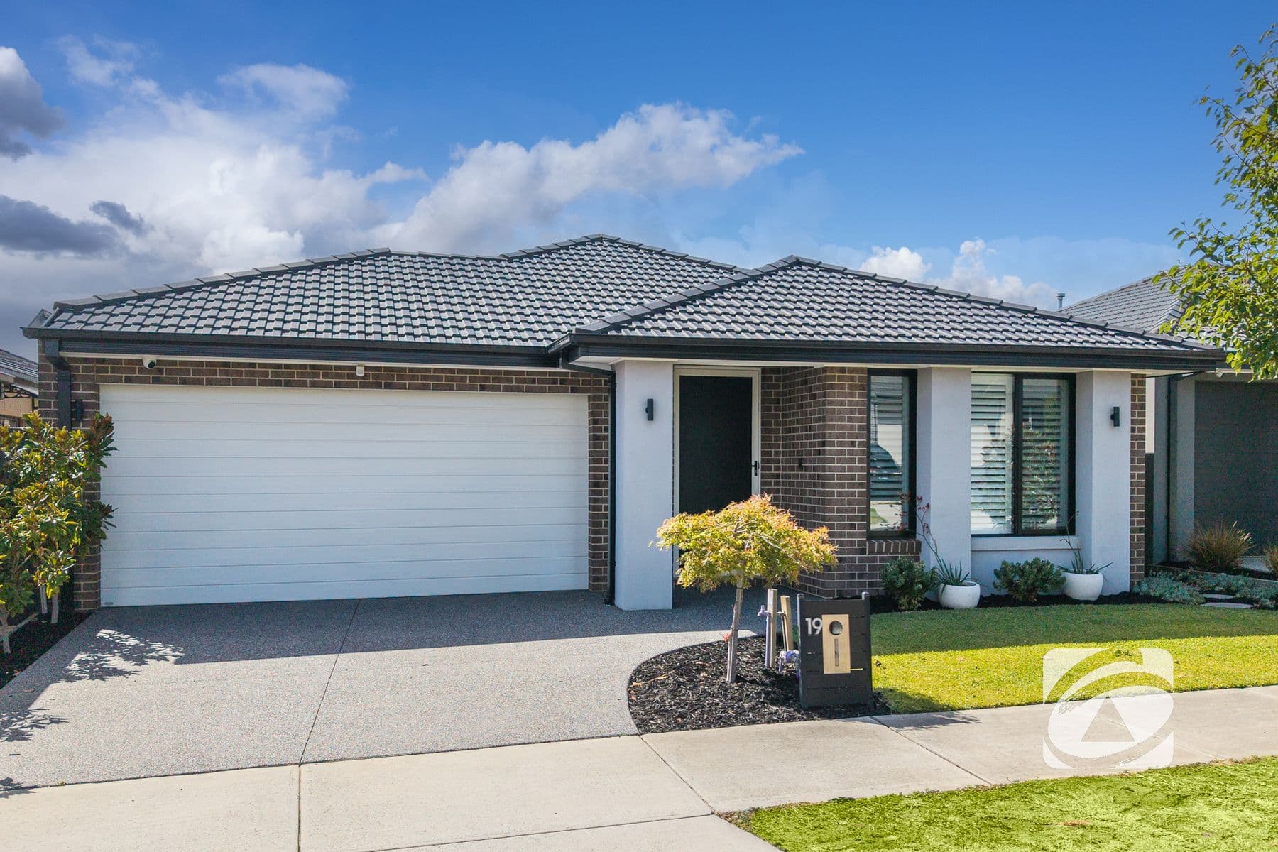 19 Scenery Drive, Clyde North VIC 3978, Clyde North - Image 1