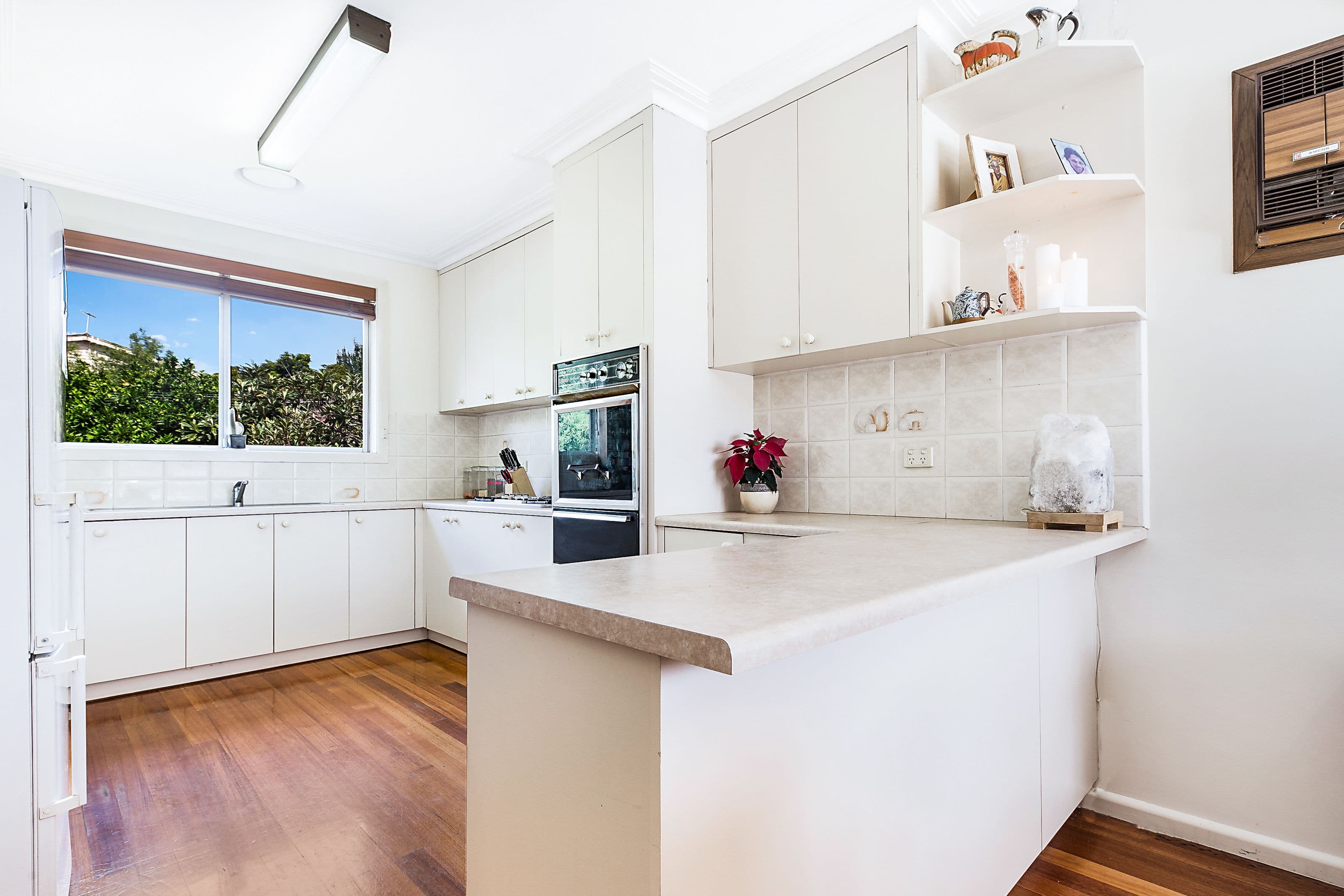 4 Katandra Court, Mount Waverley VIC 3149, Mount Waverley - Thumbnail 3