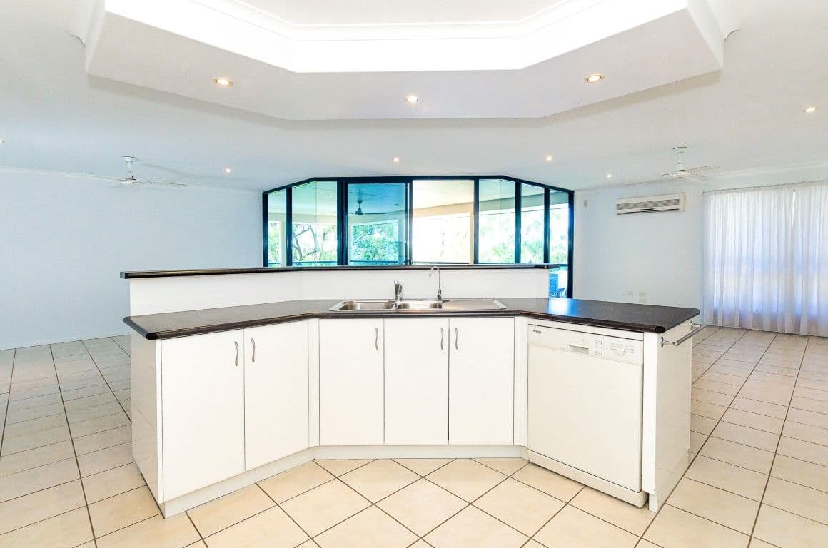 1 Panorama Court, Glen Eden QLD 4680, Glen Eden - Thumbnail 7