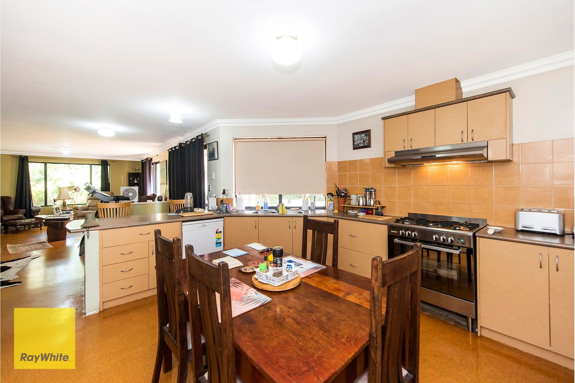 30 Wheelwright Road, Lesmurdie WA 6076, Lesmurdie - Thumbnail 4