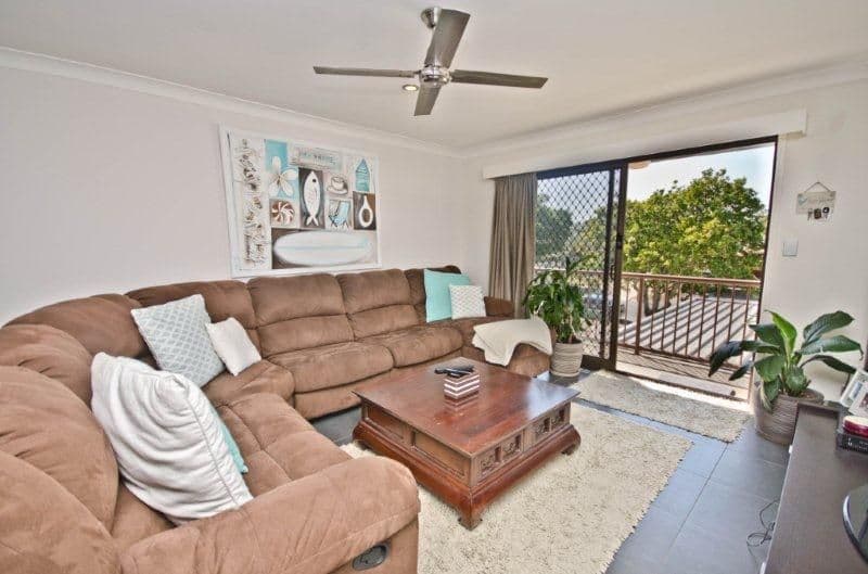 18 Peter Parade, MERMAID WATERS QLD 4218, Mermaid Waters - Thumbnail 3