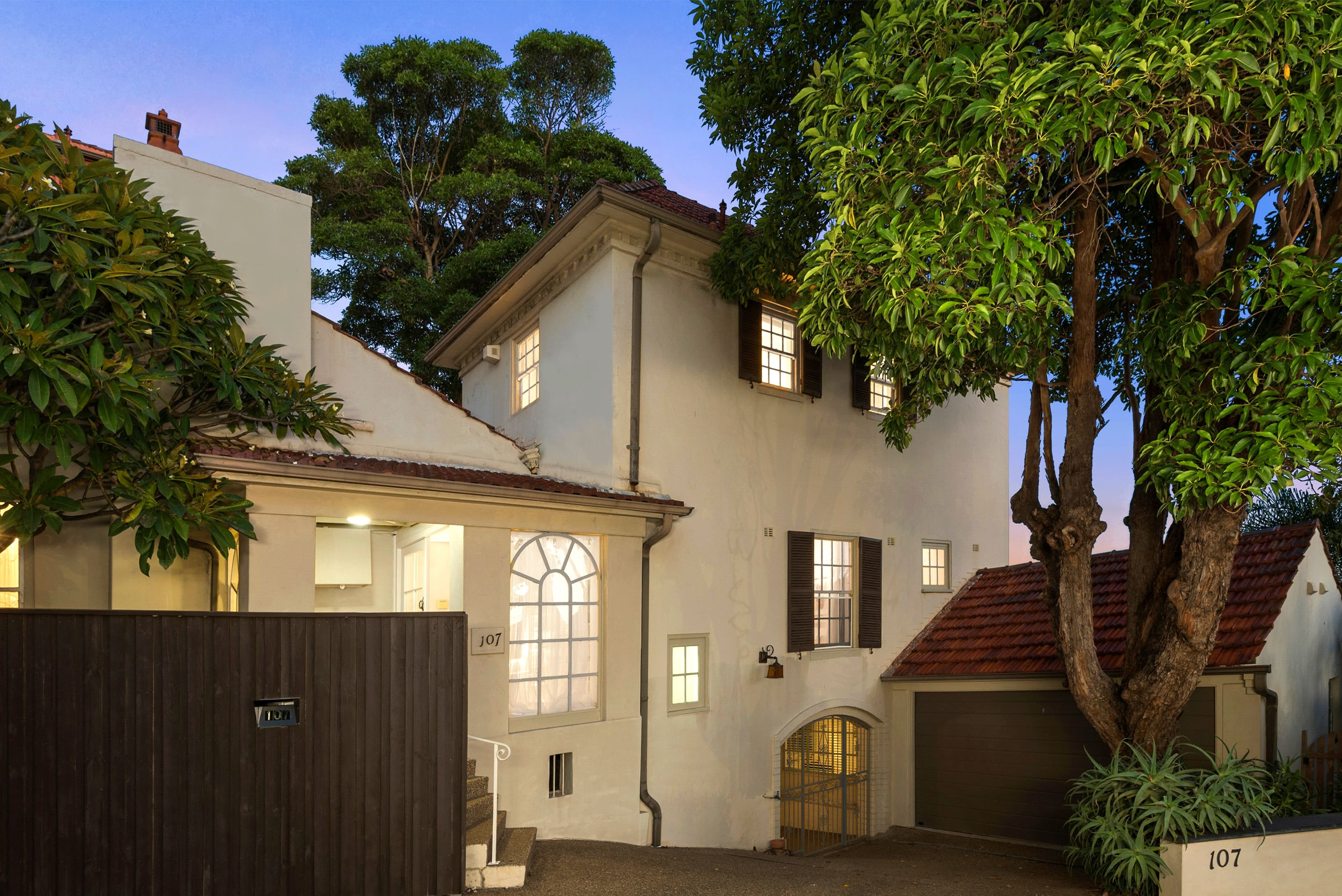 107 Ben Boyd Road, Neutral Bay - Thumbnail 2