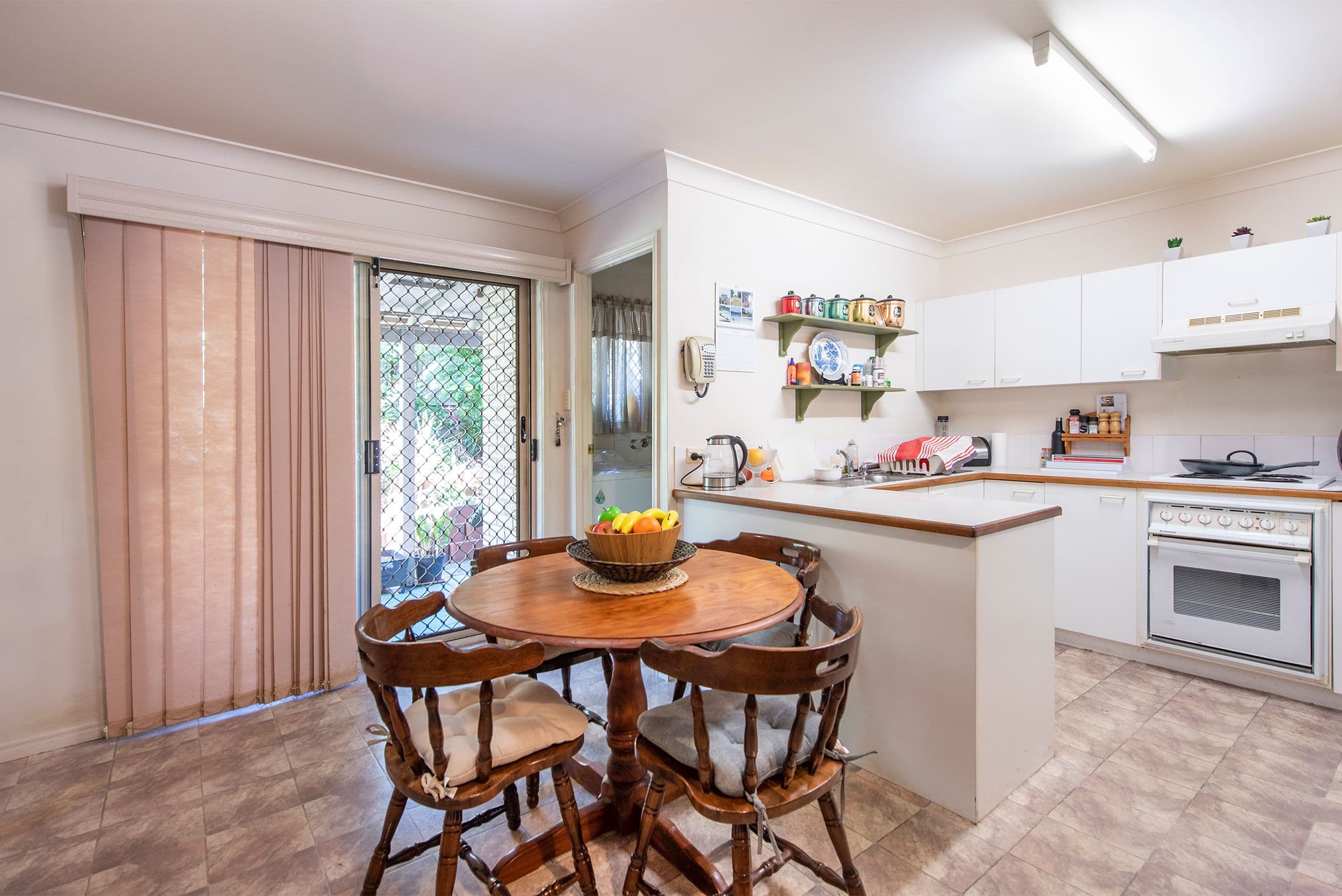 11 Smith Road, Woodridge QLD 4114, Woodridge - Thumbnail 2