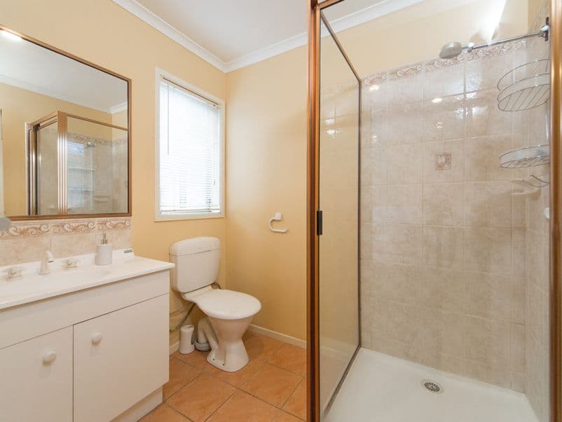 5 The Retreat, HAMPTON PARK VIC 3976, Hampton Park - Thumbnail 3
