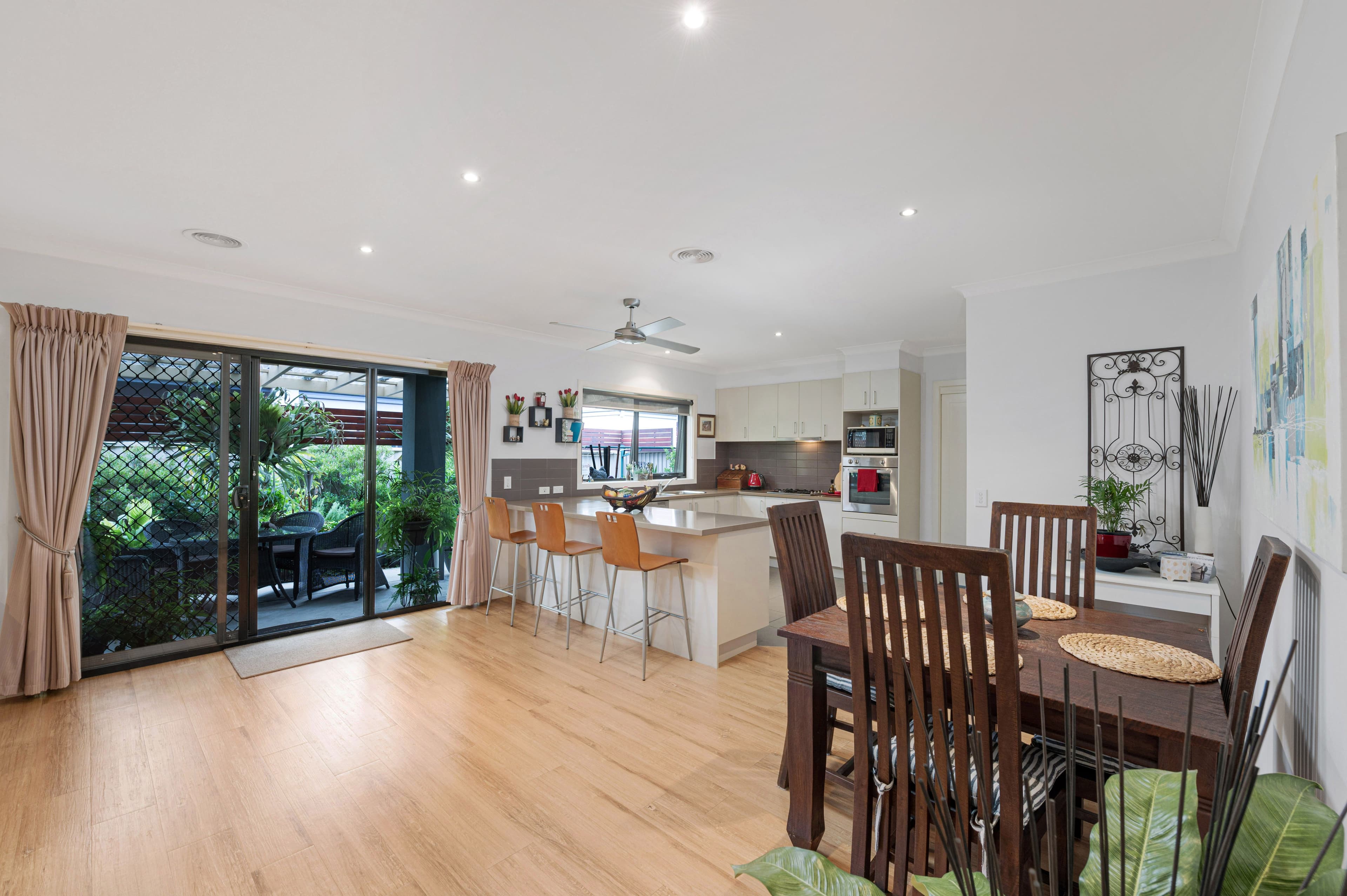 25 Brighton Court, Wendouree VIC 3355, Wendouree - Thumbnail 3