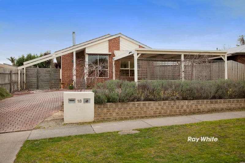 18 Monique Drive, LANGWARRIN VIC 3910, Langwarrin - Thumbnail 2