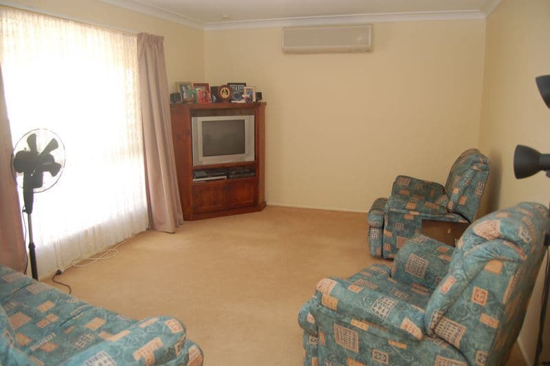 23  Mortlake Crescent, BORONIA HEIGHTS QLD 4124, Boronia Heights - Thumbnail 2