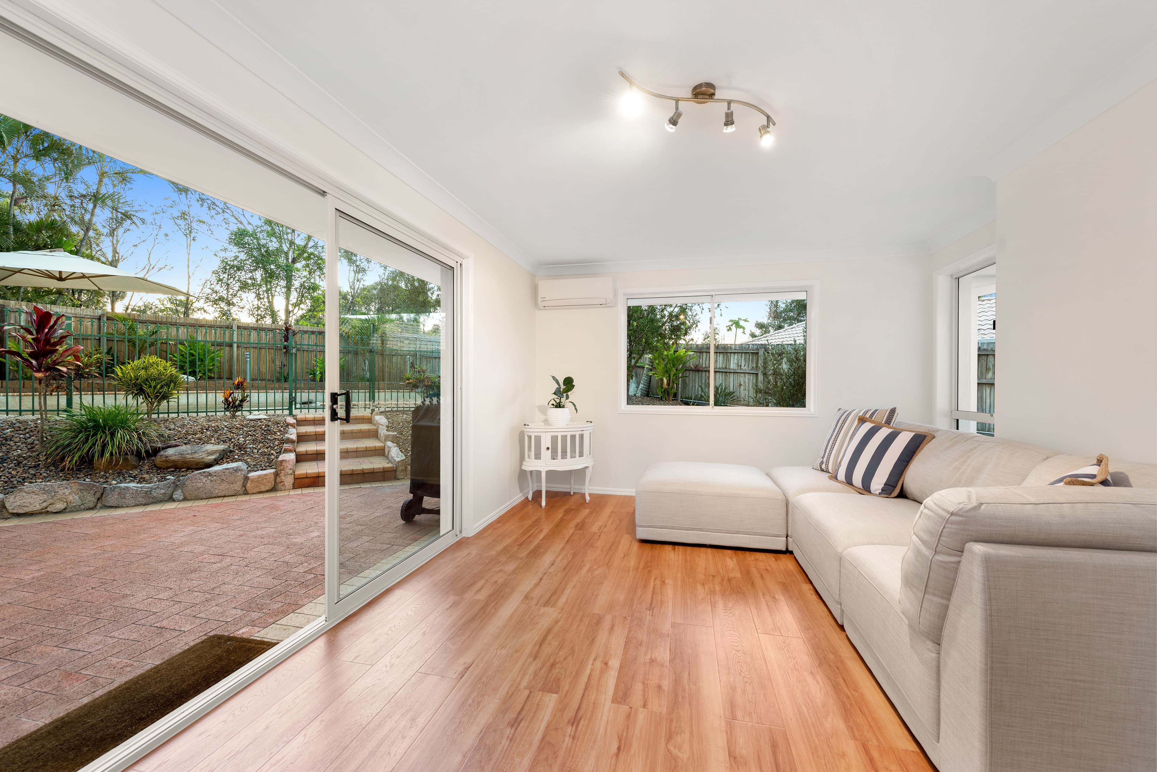 76 Windsor Place, Carindale QLD 4152, Carindale - Thumbnail 6