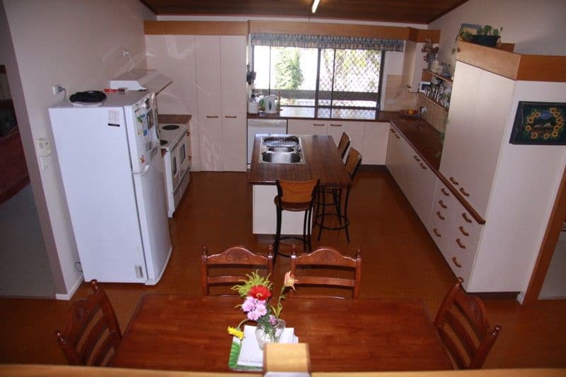 201 Old Eltham Road, Lower Plenty, Lower Plenty - Thumbnail 2