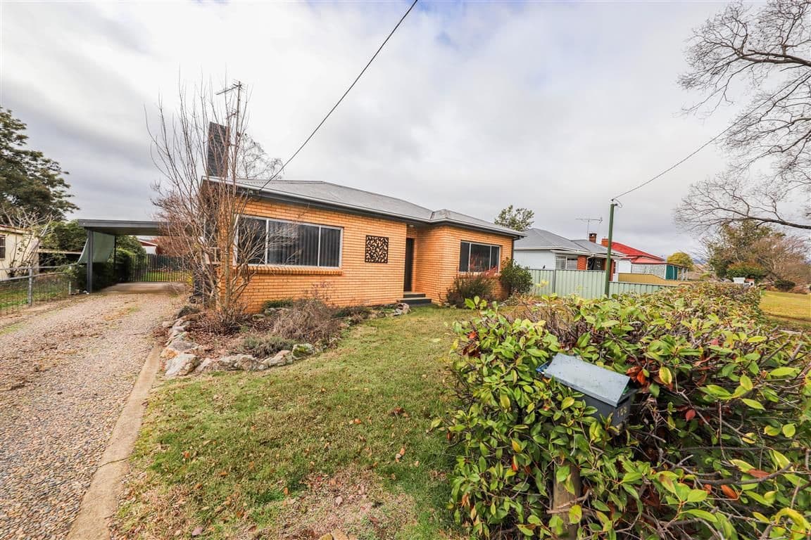 108 Russell Street, Tumut NSW 2720, Tumut - Thumbnail 2