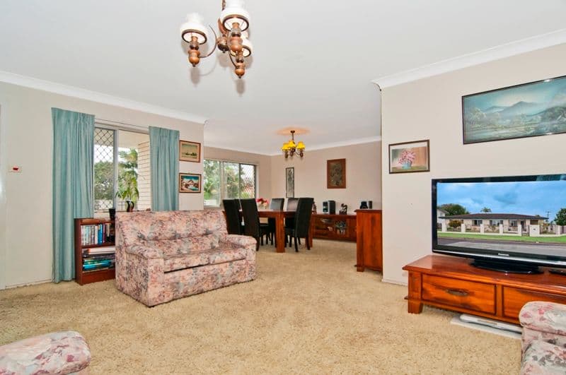 12 Oxley Street, Golden Beach QLD 4551, Golden Beach - Thumbnail 3