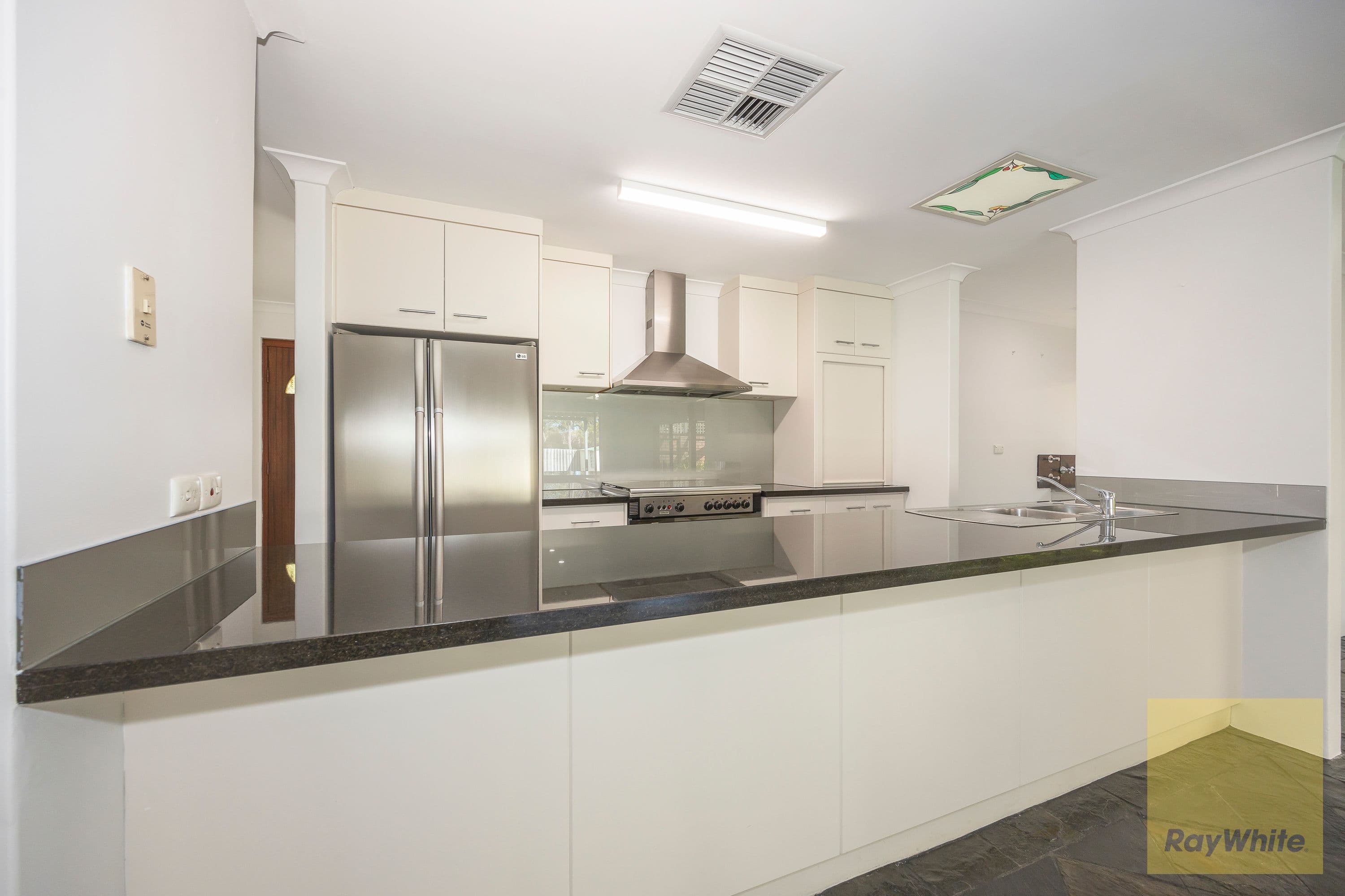 20 Dawson Avenue, Forrestfield WA 6058, Forrestfield - Thumbnail 3