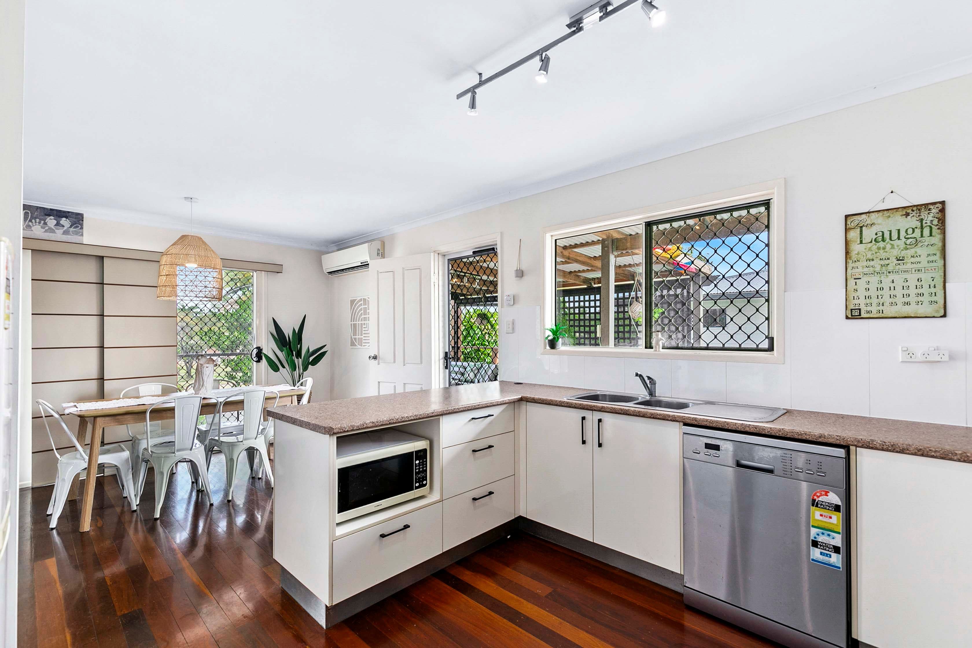 13 Gibbs Street, Urangan QLD 4655, Urangan - Thumbnail 6