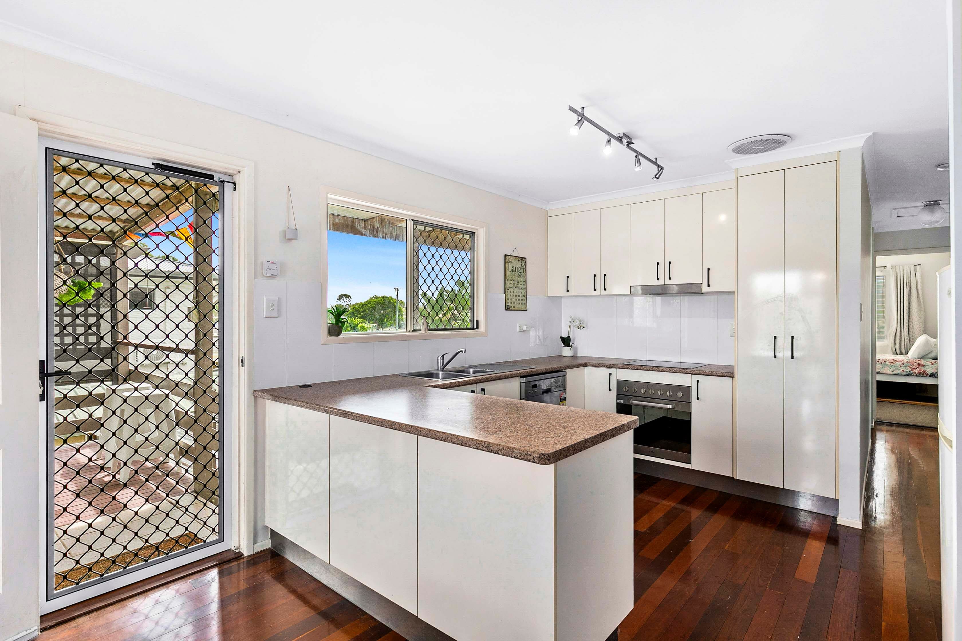 13 Gibbs Street, Urangan QLD 4655, Urangan - Thumbnail 8