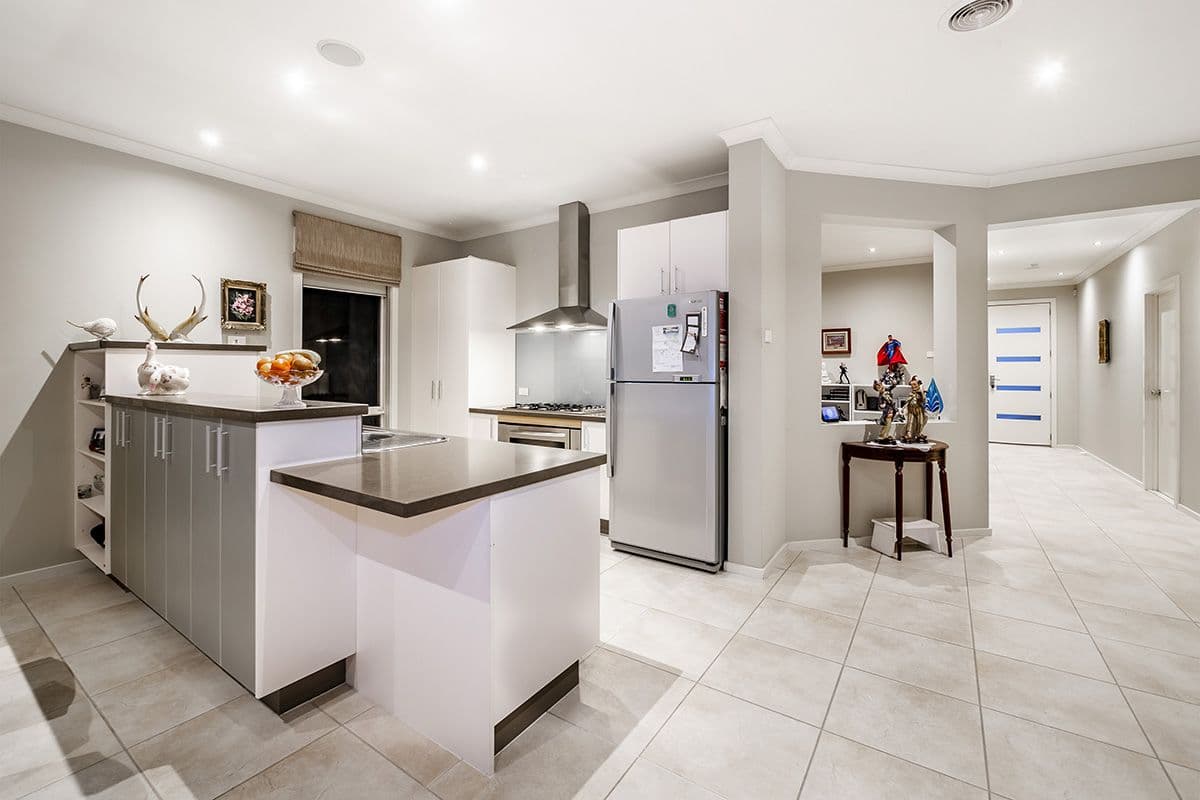 24 Carabeen Way, Lyndhurst VIC 3975, Lyndhurst - Thumbnail 6