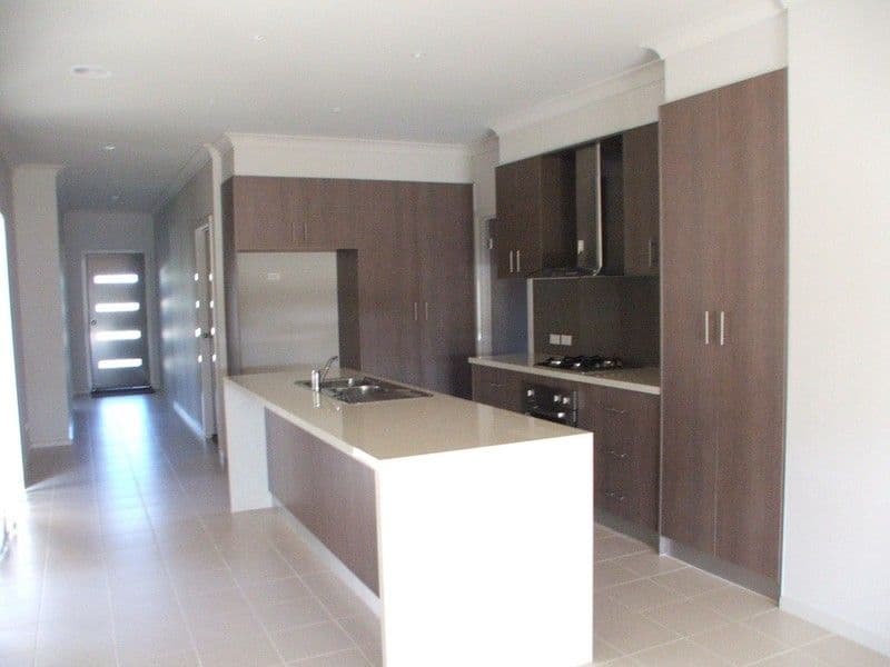 58 Farmhouse Boulevard, EPPING VIC 3076, Epping - Thumbnail 4