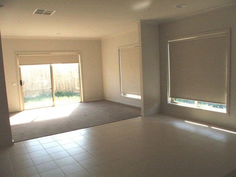 58 Farmhouse Boulevard, EPPING VIC 3076, Epping - Thumbnail 5
