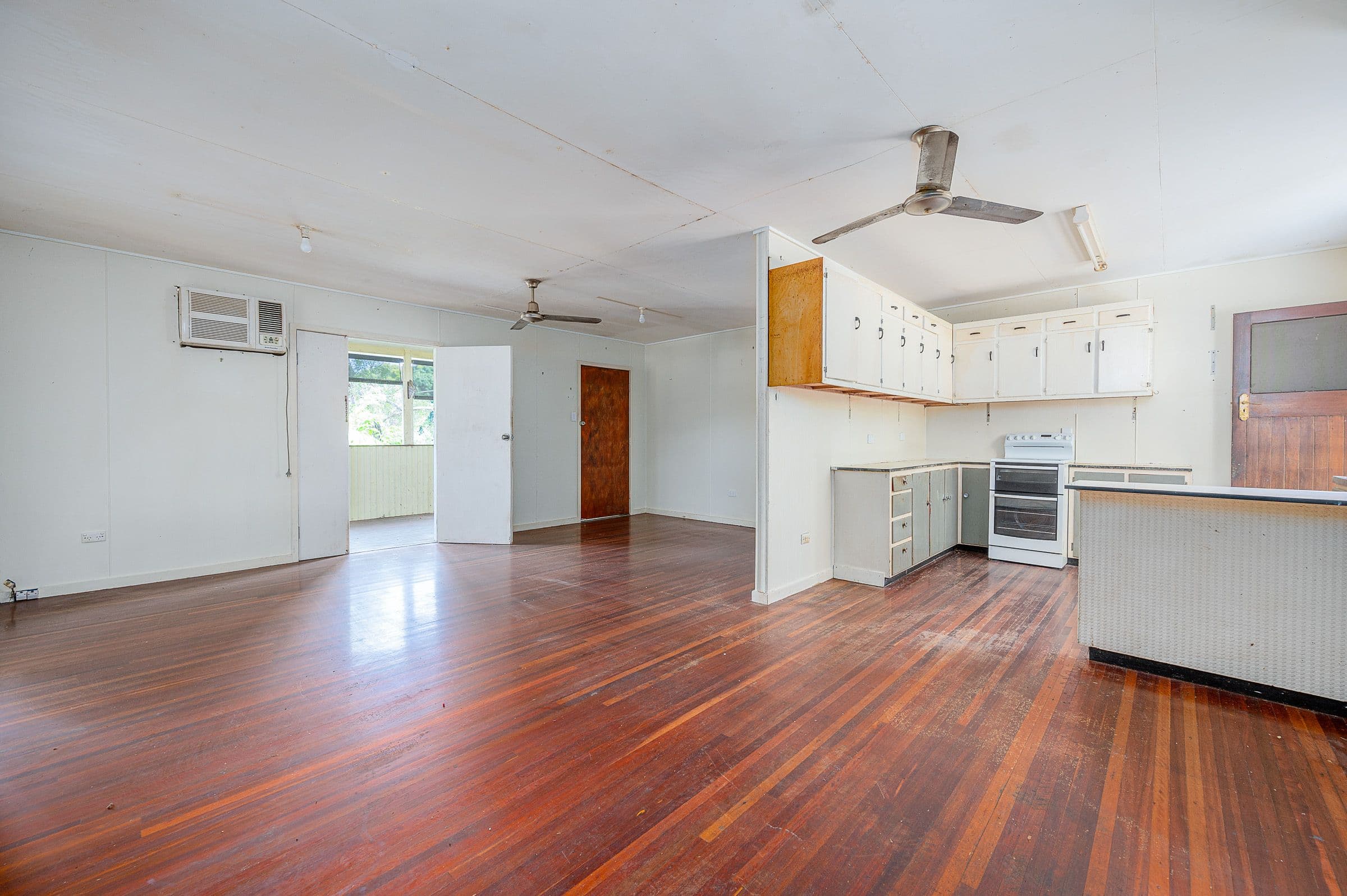 30 Boles Street, West Gladstone QLD 4680, West Gladstone - Thumbnail 2