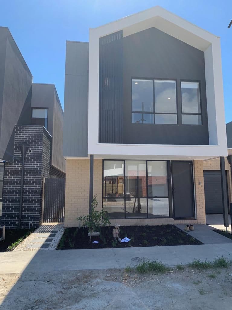 3/31 Ballarat Road, Footscray - Image 1
