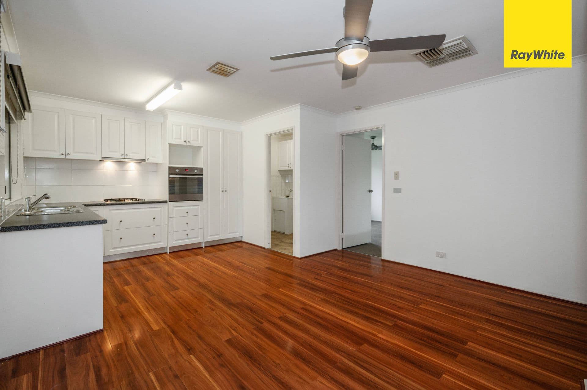 21 Sutherland Avenue, Melton South VIC 3338, Melton South - Thumbnail 6