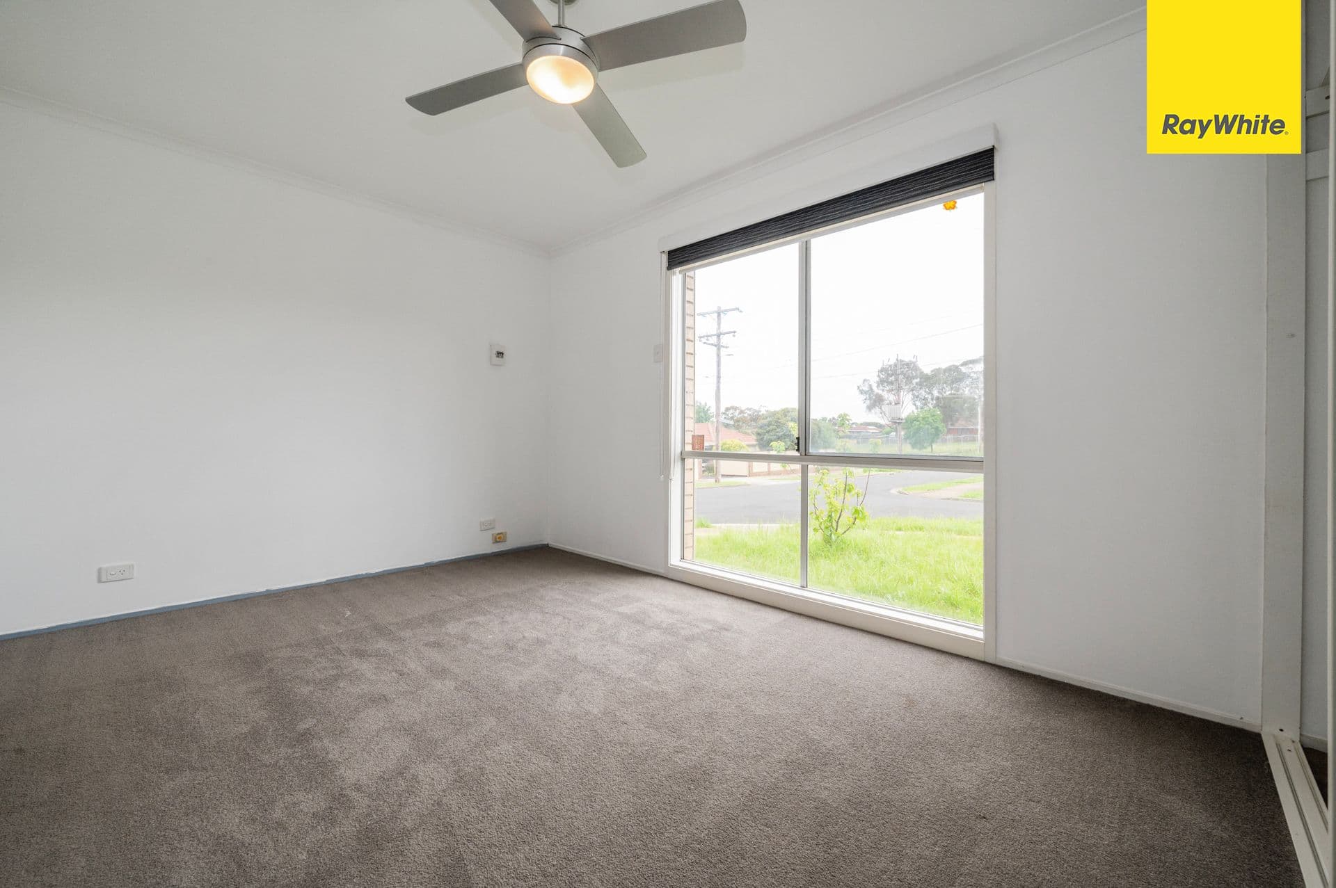 21 Sutherland Avenue, Melton South VIC 3338, Melton South - Thumbnail 8