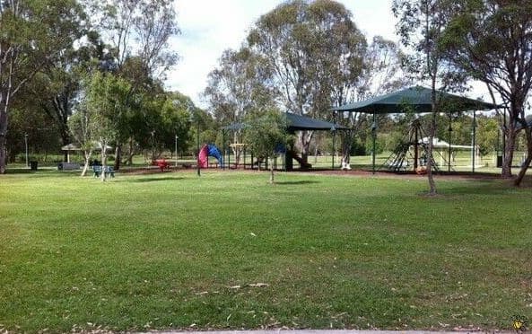 42 Glenside Street, WAVELL HEIGHTS QLD 4012, Wavell Heights - Thumbnail 3