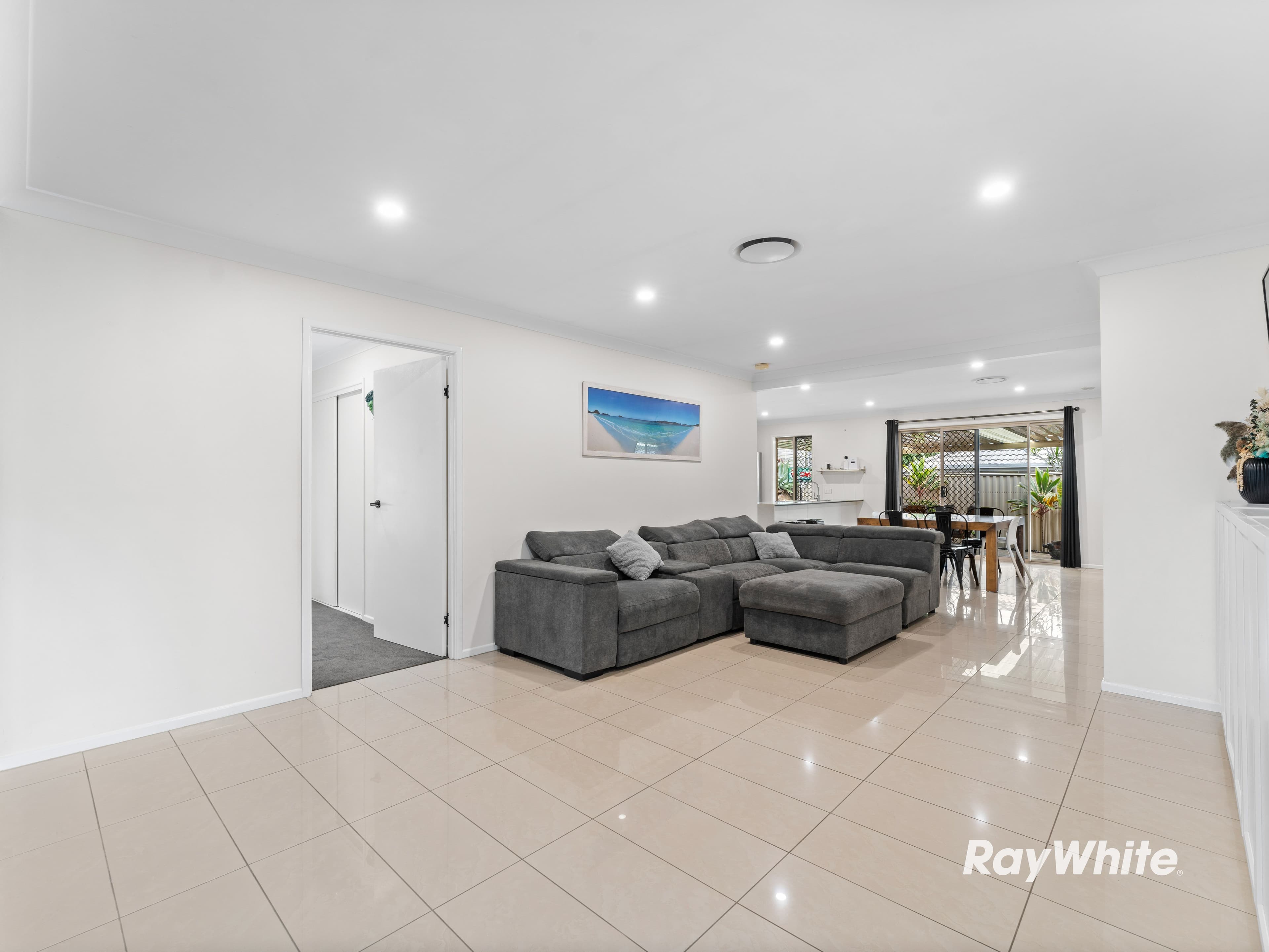 28 Conradi Avenue, Crestmead QLD 4132, Crestmead - Thumbnail 4