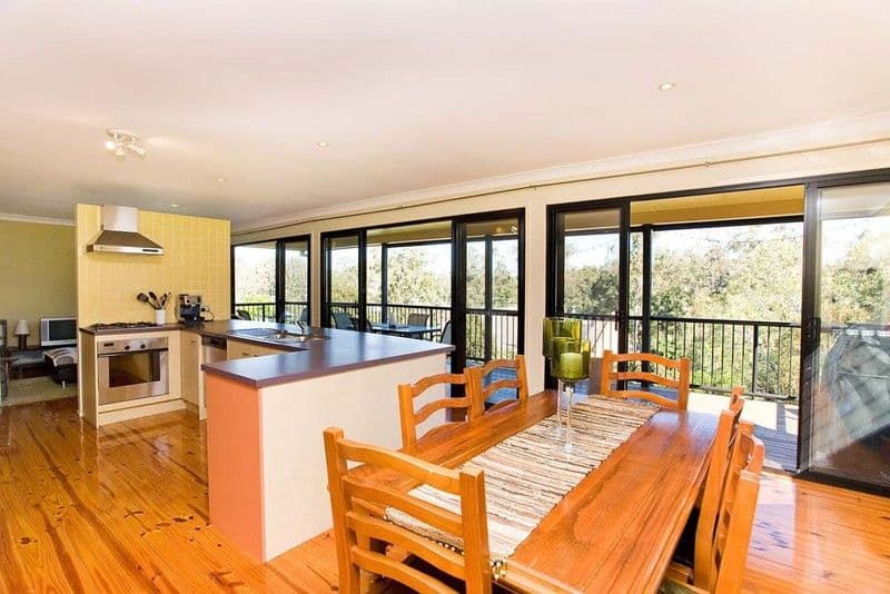 11 Banksia Place, Mount Gravatt East QLD 4122, Mount Gravatt East - Thumbnail 2