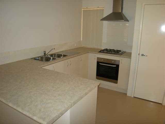 21 Jeffrey Loop, BROOKDALE WA 6112, Brookdale - Thumbnail 2
