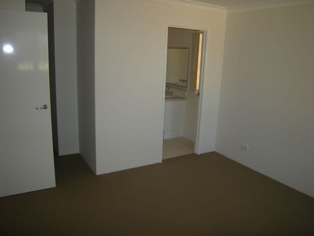 21 Jeffrey Loop, BROOKDALE WA 6112, Brookdale - Thumbnail 3
