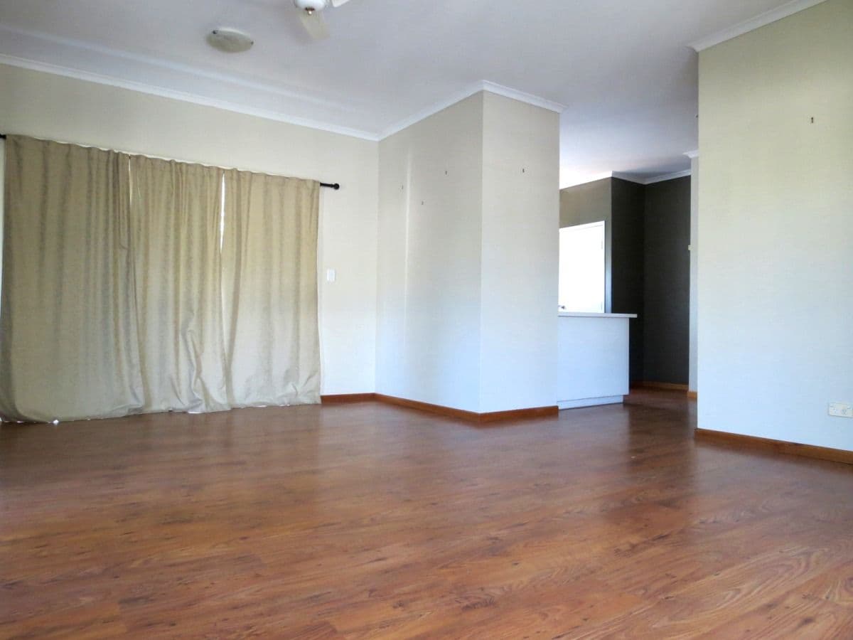 199 Borilla Street, EMERALD QLD 4720, Emerald - Thumbnail 3