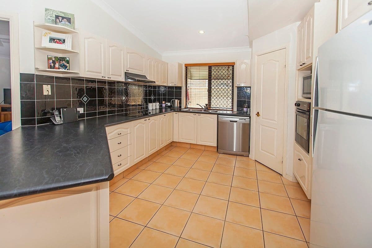 16 Scenic Crescent, SPRINGFIELD QLD 4300, Springfield - Thumbnail 3