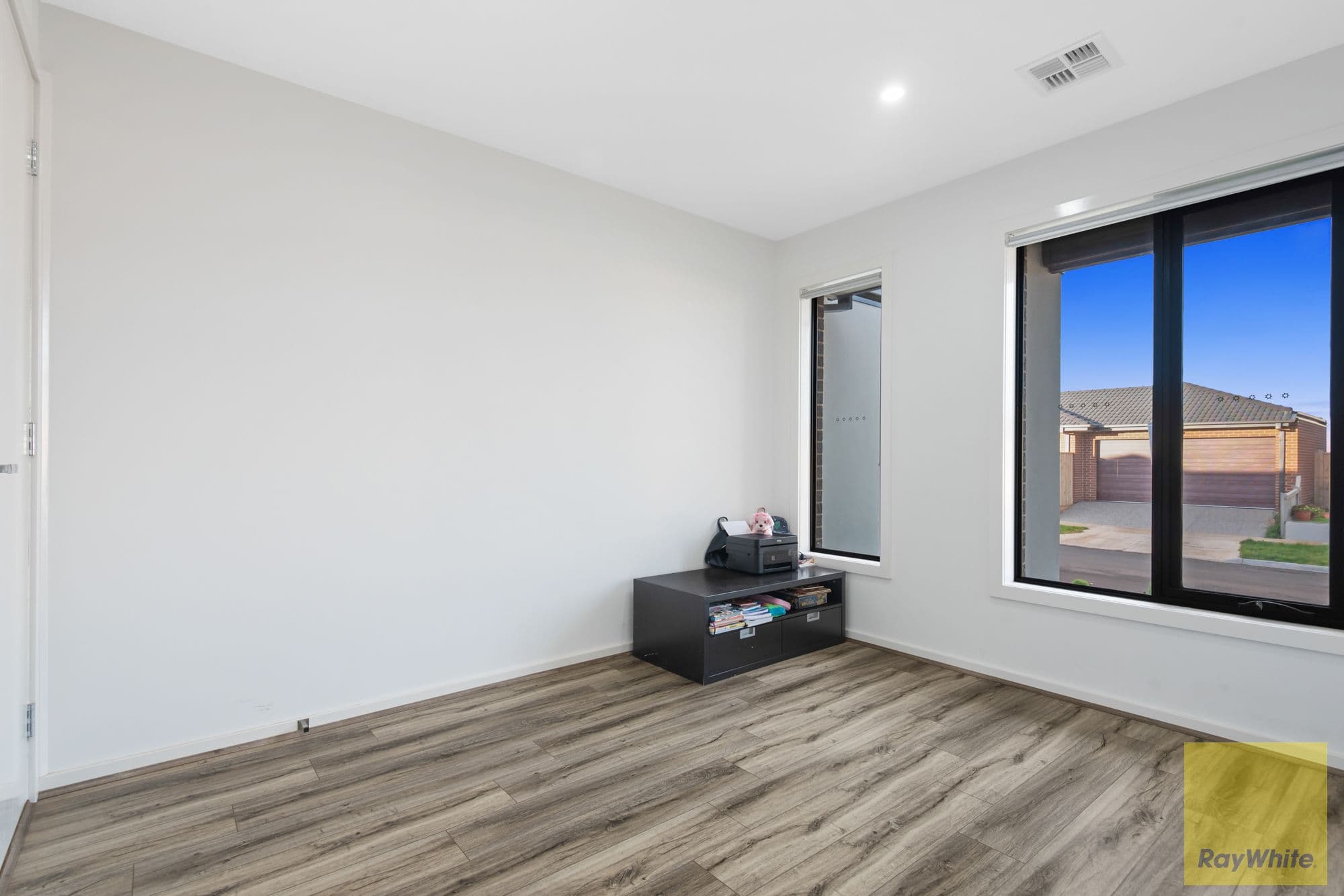 28 Surya Street, Truganina VIC 3029, Truganina - Thumbnail 2