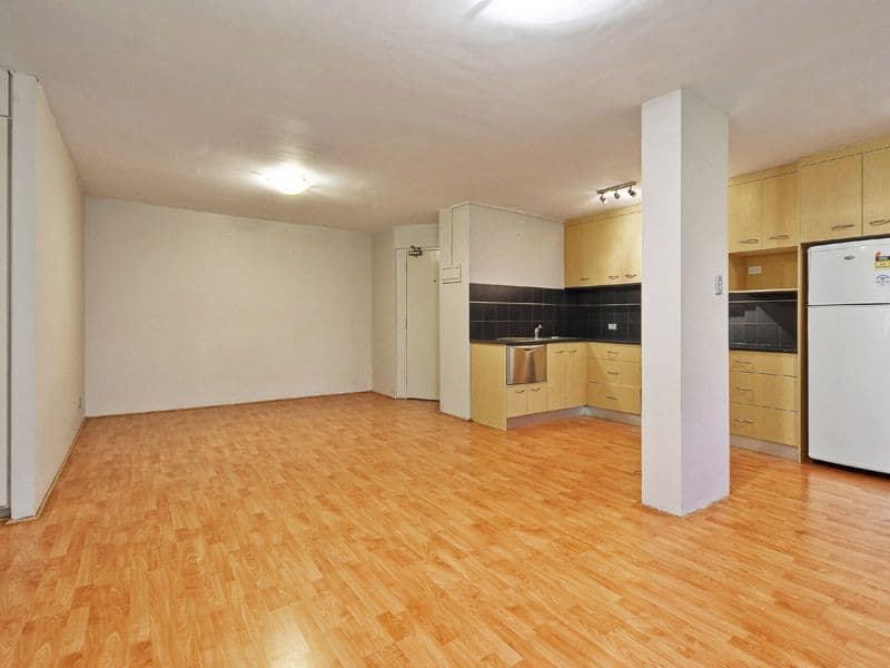 574 BOUNDARY Street, SPRING HILL QLD 4000, Spring Hill - Thumbnail 3