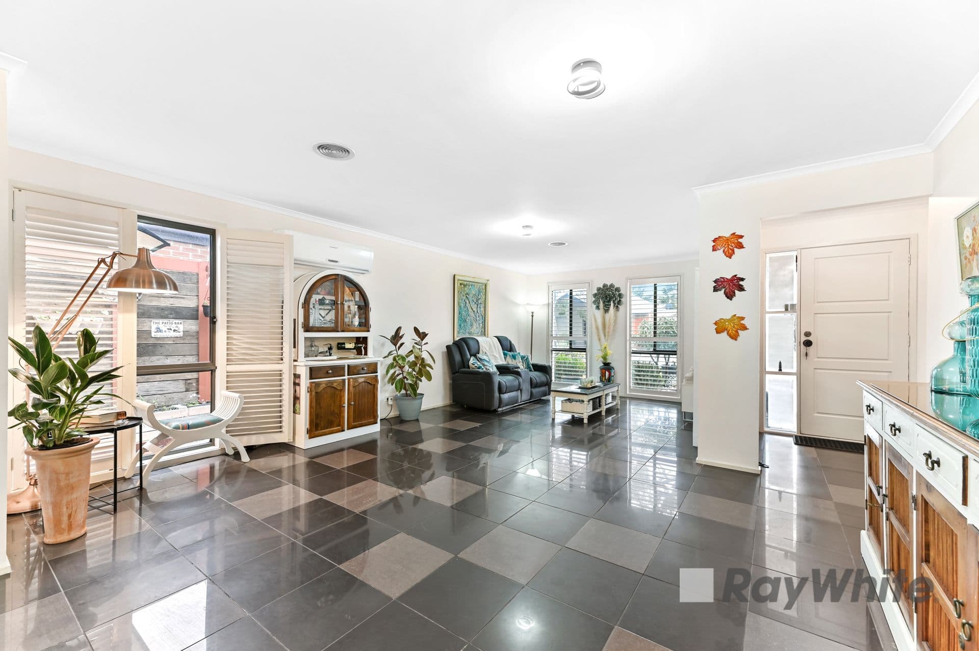 6 Paperbark Drive, Pakenham VIC 3810, Pakenham - Thumbnail 2