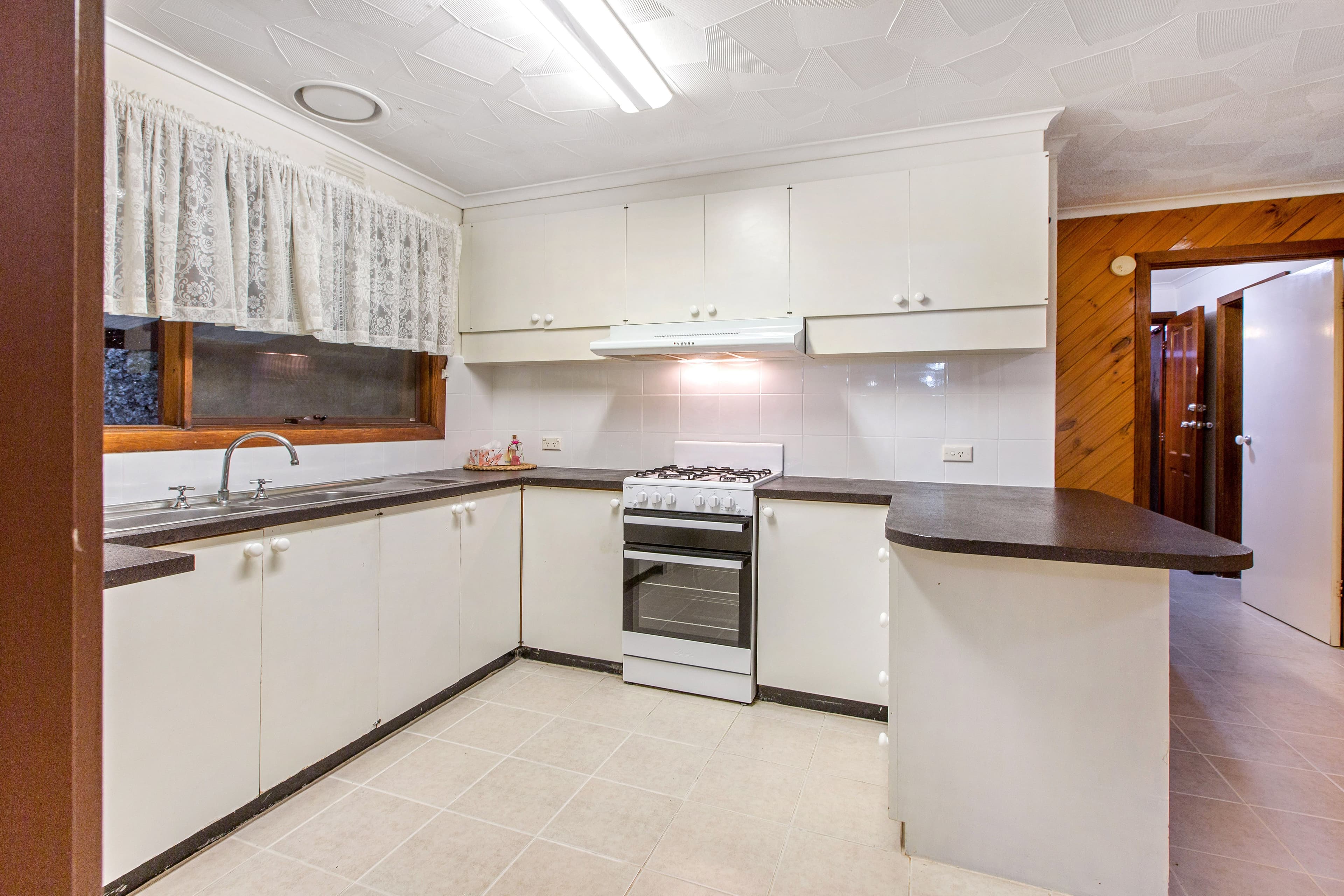 10 Havana Crescent, Frankston VIC 3199, Frankston - Thumbnail 2